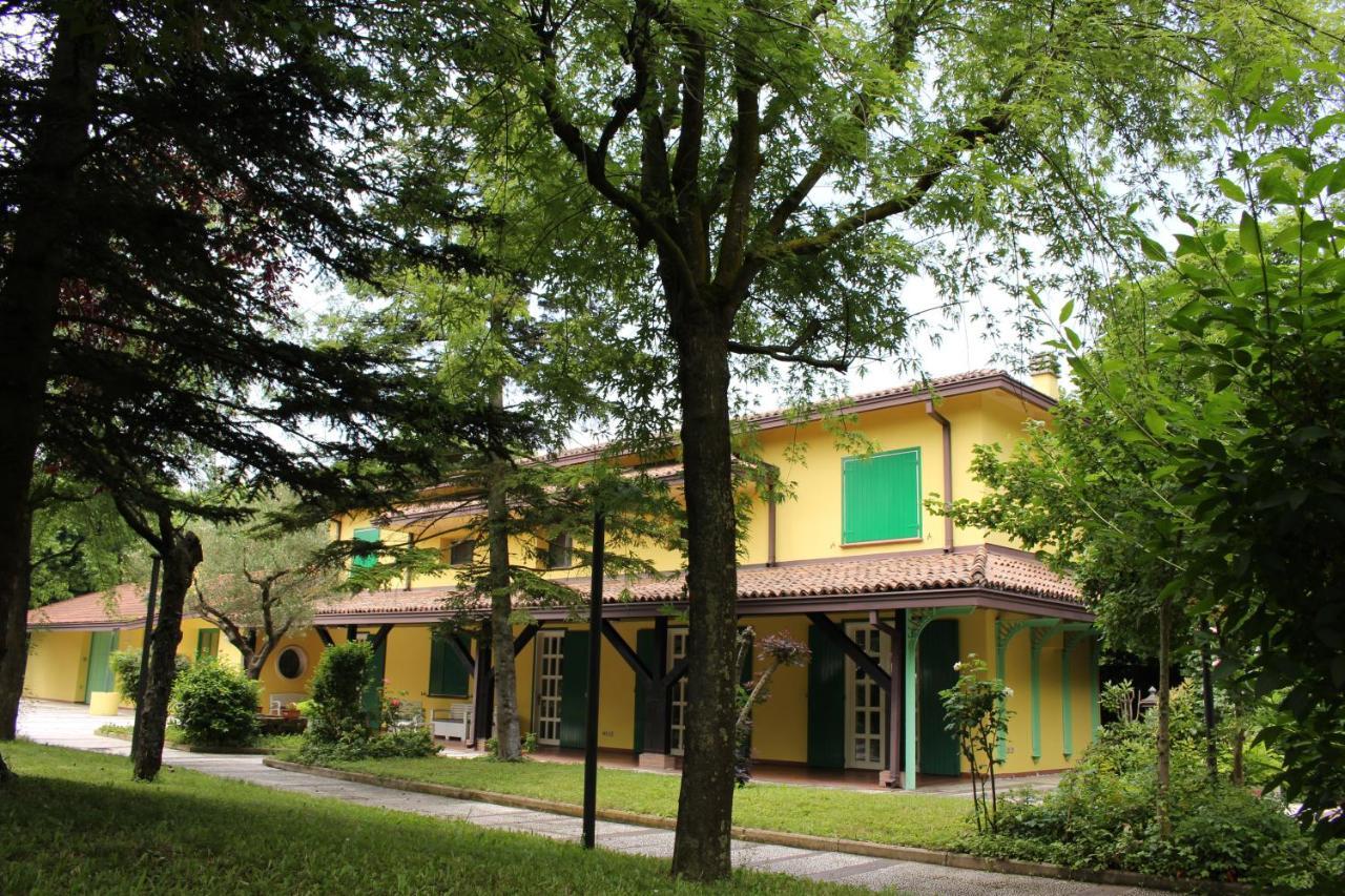 B&B Villa Dei Cigni Reali Carpi Exterior photo